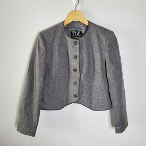 TJW grey Wool blend button up fancy cropped blazer 10  Great condition Vintage